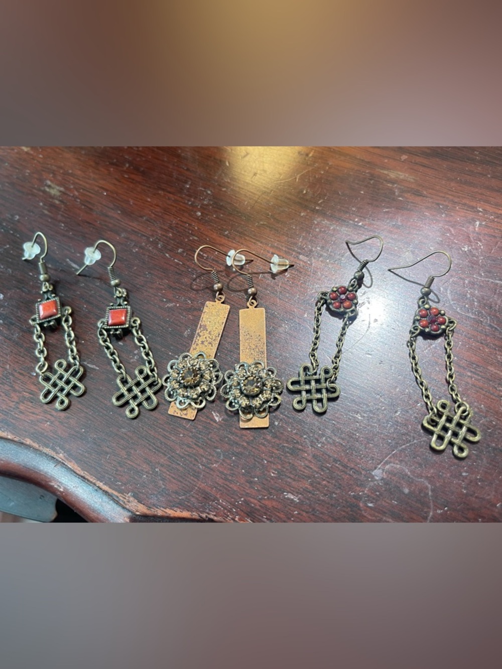 3️⃣ Pair Repurposed Earrings/Craft Supplies